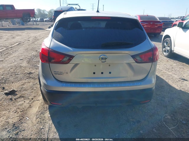 46230621 :رقم المزاد ، JN1BJ1CP7JW101297 vin ، 2018 Nissan Rogue Sport S مزاد بيع