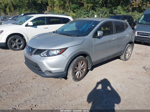 46230621 :رقم المزاد ، JN1BJ1CP7JW101297 vin ، 2018 Nissan Rogue Sport S مزاد بيع