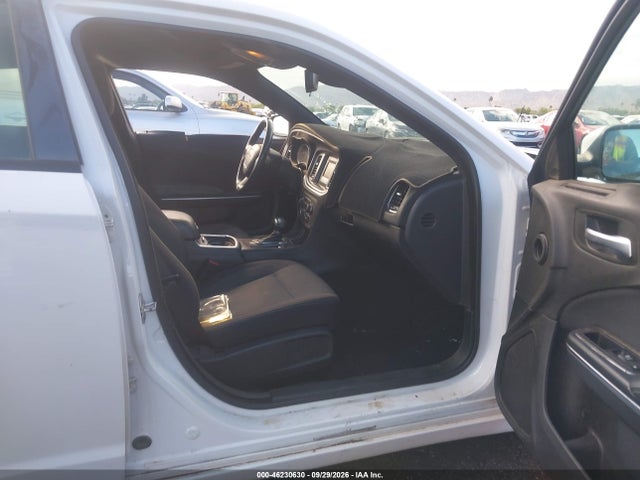 46230630 :رقم المزاد ، 2C3CDXBG6FH726796 vin ، 2015 Dodge Charger Se مزاد بيع