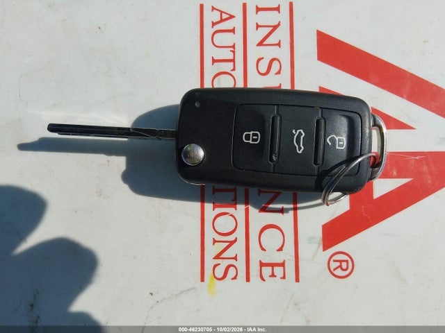 2012 Volkswagen Beetle 2.0t მანქანა იყიდება აუქციონზე, vin: 3VW4A7ATXCM626508, აუქციონის ნომერი: 46230705