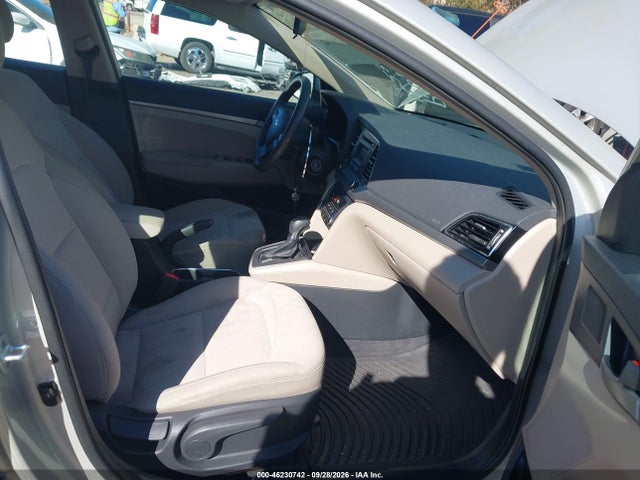 Hyundai ELANTRA SE 2017 5NPD74LF9HH085892 Image 5
