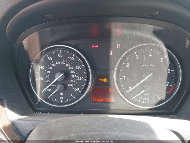 2009 Bmw 328i მანქანა იყიდება აუქციონზე, vin: WBAPH535X9A435737, აუქციონის ნომერი: 46230743