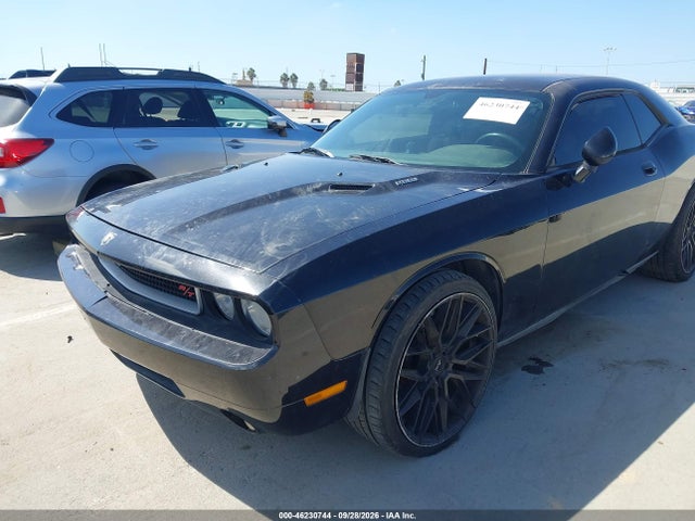 46230744 :رقم المزاد ، 2B3CJ5DT5AH296806 vin ، 2010 Dodge Challenger R/t مزاد بيع
