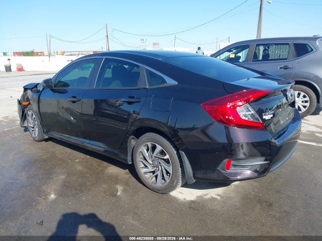 46230888 :رقم المزاد ، 19XFC2F81GE082011 vin ، 2016 Honda Civic Ex مزاد بيع