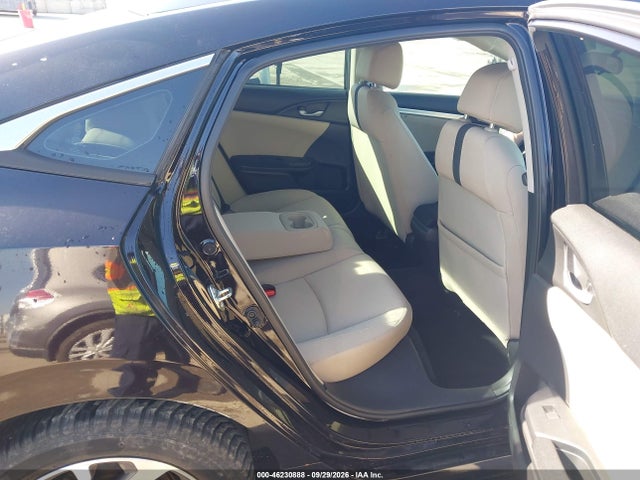 46230888 :رقم المزاد ، 19XFC2F81GE082011 vin ، 2016 Honda Civic Ex مزاد بيع