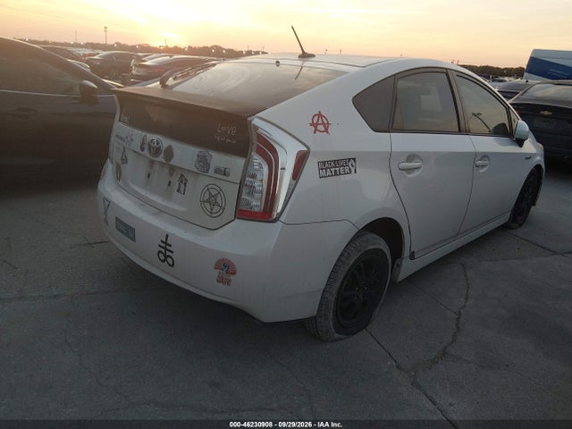 Продажа на аукционе авто 2013 Toyota Prius Three, vin: JTDKN3DU8D5628602, номер лота: 46230908