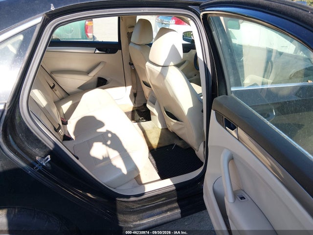 Продажа на аукционе авто 2015 Volkswagen Passat 1.8t Limited Edition, vin: 1VWAT7A3XFC122690, номер лота: 46230974