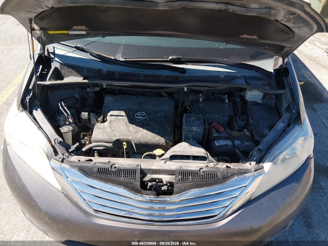 2013 Toyota Sienna Xle 7 Passenger მანქანა იყიდება აუქციონზე, vin: 5TDDK3DC1DS053553, აუქციონის ნომერი: 46230986