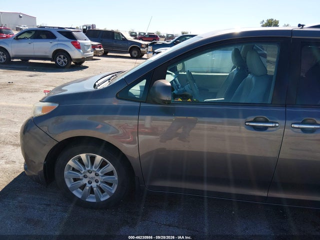 2013 Toyota Sienna Xle 7 Passenger მანქანა იყიდება აუქციონზე, vin: 5TDDK3DC1DS053553, აუქციონის ნომერი: 46230986