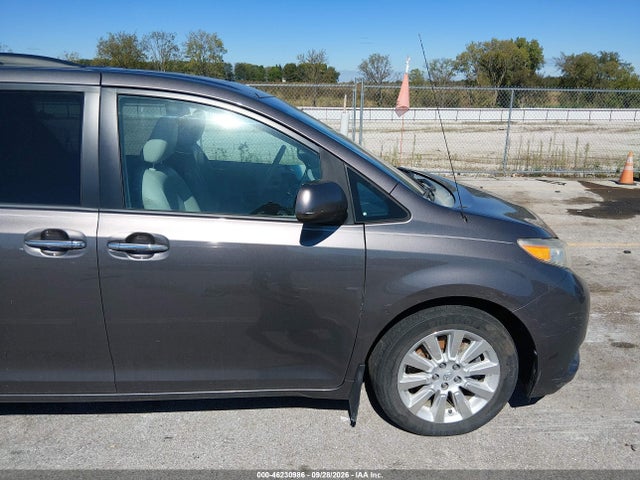 2013 Toyota Sienna Xle 7 Passenger მანქანა იყიდება აუქციონზე, vin: 5TDDK3DC1DS053553, აუქციონის ნომერი: 46230986