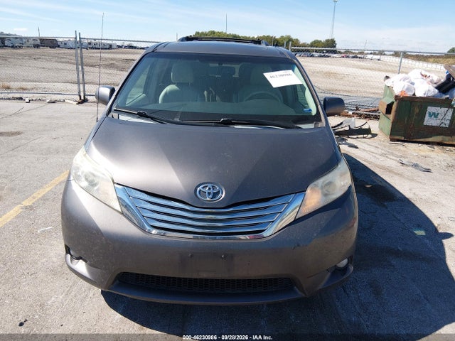 2013 Toyota Sienna Xle 7 Passenger მანქანა იყიდება აუქციონზე, vin: 5TDDK3DC1DS053553, აუქციონის ნომერი: 46230986