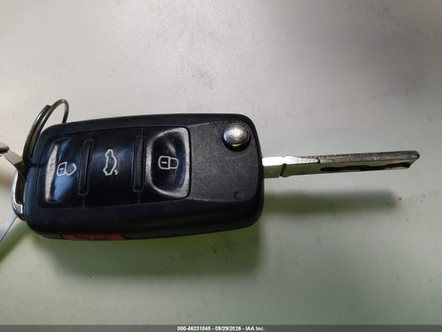 3VW517AT5GM805016 Volkswagen Beetle 1.8t S