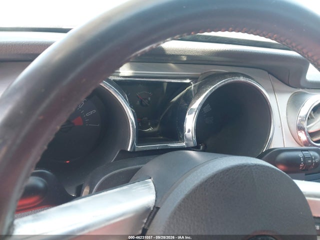 2005 Ford Mustang V6 Deluxe/v6 Premium მანქანა იყიდება აუქციონზე, vin: 1ZVHT80N955150880, აუქციონის ნომერი: 46231057
