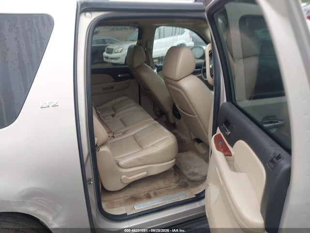 2007 Chevrolet Suburban 1500 Ltz მანქანა იყიდება აუქციონზე, vin: 1GNFK16337J253479, აუქციონის ნომერი: 46231091