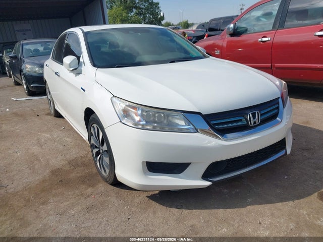 46231124 :رقم المزاد ، 1HGCR6F71FA009627 vin ، 2015 Honda Accord Hybrid Touring مزاد بيع