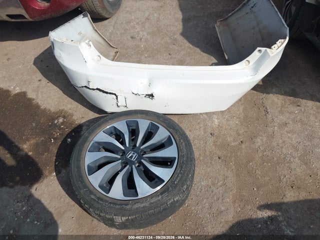 46231124 :رقم المزاد ، 1HGCR6F71FA009627 vin ، 2015 Honda Accord Hybrid Touring مزاد بيع
