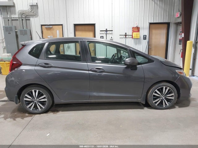 46231131 :رقم المزاد ، 3HGGK5H87JM717950 vin ، 2018 Honda Fit Ex مزاد بيع