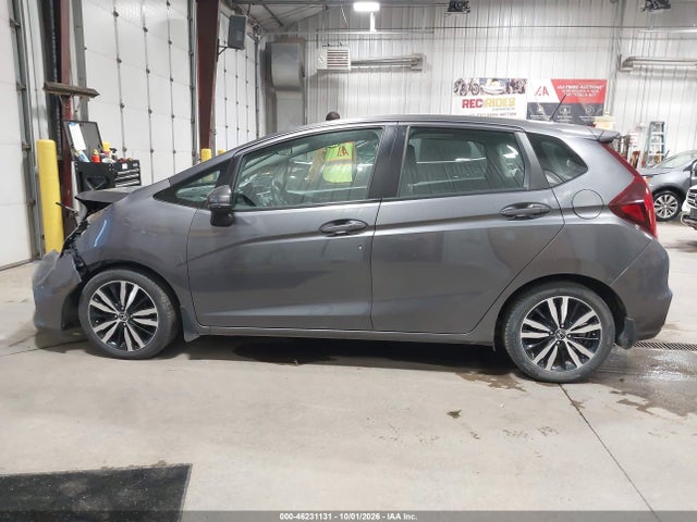 46231131 :رقم المزاد ، 3HGGK5H87JM717950 vin ، 2018 Honda Fit Ex مزاد بيع