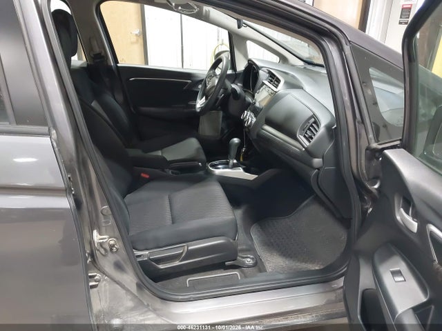 46231131 :رقم المزاد ، 3HGGK5H87JM717950 vin ، 2018 Honda Fit Ex مزاد بيع