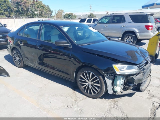 46231200 :رقم المزاد ، 3VWD17AJ1GM337697 vin ، 2016 Volkswagen Jetta 1.8t Sport مزاد بيع