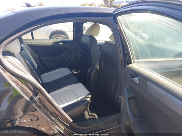 46231200 :رقم المزاد ، 3VWD17AJ1GM337697 vin ، 2016 Volkswagen Jetta 1.8t Sport مزاد بيع