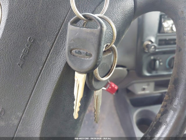46231260 :رقم المزاد ، 1FTYR10D22PA21685 vin ، 2002 Ford Ranger Xl/xlt مزاد بيع