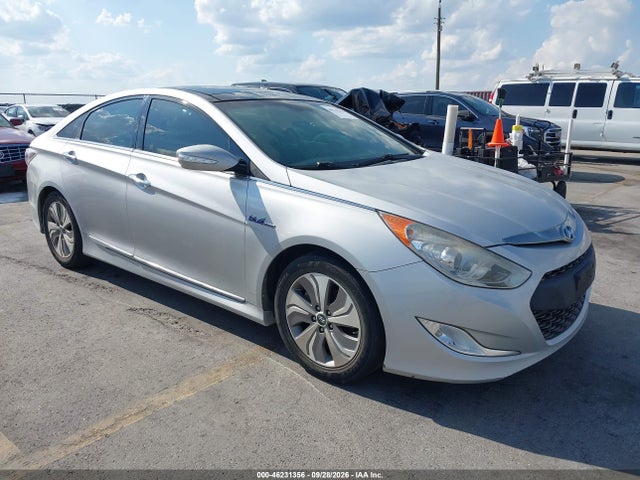 Продажа на аукционе авто 2015 Hyundai Sonata Hybrid Limited, vin: KMHEC4A44FA119092, номер лота: 46231356