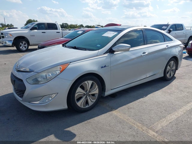 2015 Hyundai Sonata Hybrid Limited მანქანა იყიდება აუქციონზე, vin: KMHEC4A44FA119092, აუქციონის ნომერი: 46231356