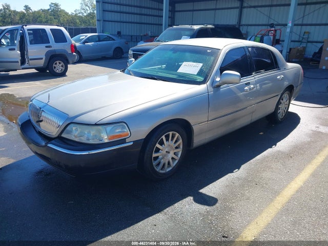 Продажа на аукционе авто 2007 Lincoln Town Car Signature, vin: 1LNHM81V97Y613015, номер лота: 46231404
