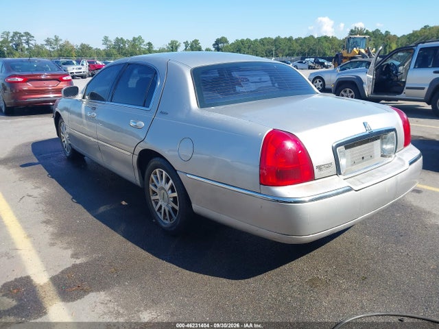 Продажа на аукционе авто 2007 Lincoln Town Car Signature, vin: 1LNHM81V97Y613015, номер лота: 46231404