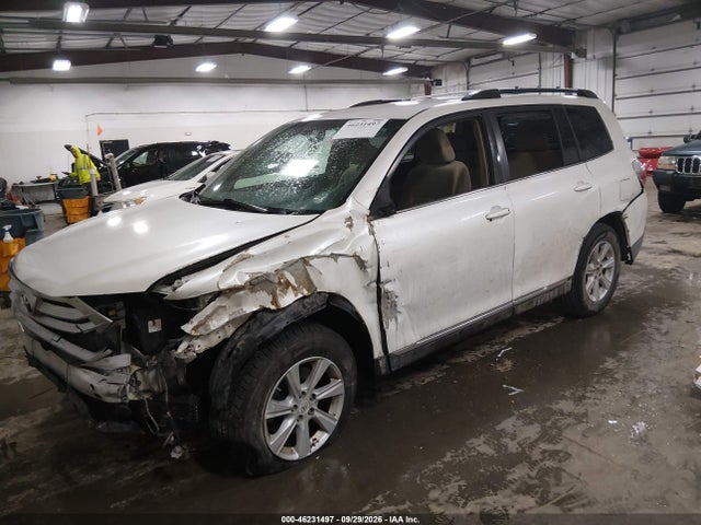 46231497 :رقم المزاد ، 5TDZK3EHXBS028616 vin ، 2011 Toyota Highlander Base V6 مزاد بيع