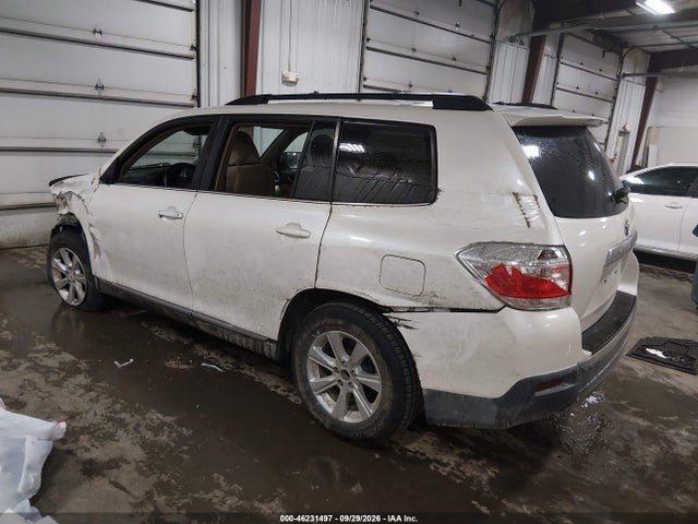 46231497 :رقم المزاد ، 5TDZK3EHXBS028616 vin ، 2011 Toyota Highlander Base V6 مزاد بيع