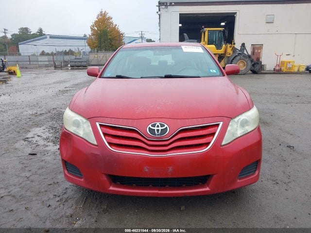 46231544 :رقم المزاد ، 4T4BF3EK5BR127889 vin ، 2011 Toyota Camry Le مزاد بيع
