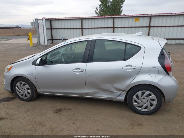 Toyota Prius C Two 2015 JTDKDTB39F1094775 Image 15