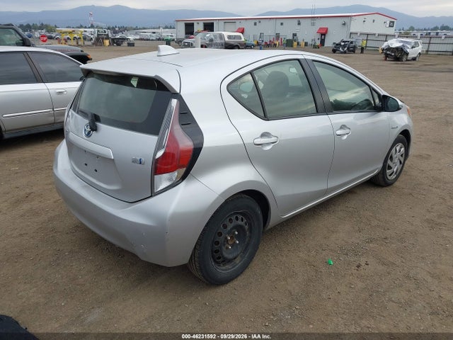 Toyota Prius C Two 2015 JTDKDTB39F1094775 Image 4