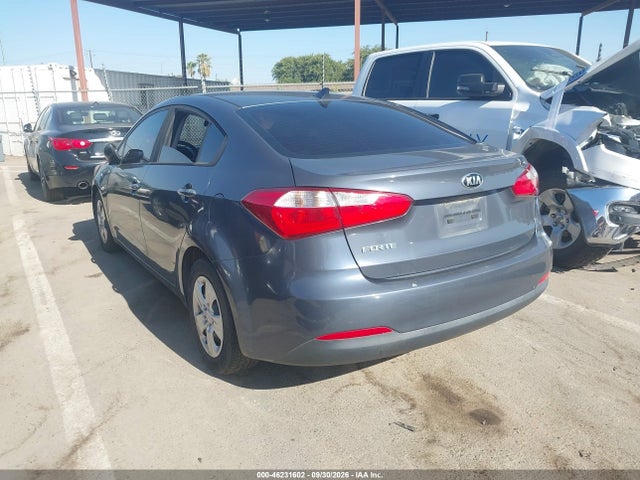 KIA FORTE LX 2016 KNAFK4A67G5610910 Image 3