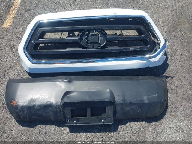3TMAZ5CN5LM121591 Toyota Tacoma Sr5 V6