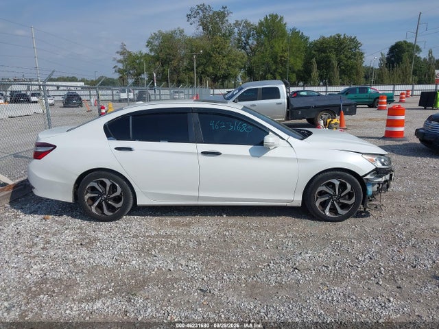 46231680 :رقم المزاد ، 1HGCR2F82HA057027 vin ، 2017 Honda Accord Ex-l مزاد بيع