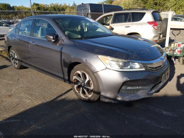 46231787 :رقم المزاد ، 1HGCR2F77GA128924 vin ، 2016 Honda Accord Ex مزاد بيع