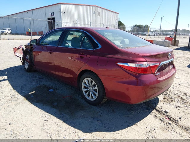 2017 Toyota Camry Le მანქანა იყიდება აუქციონზე, vin: 4T1BF1FK6HU762870, აუქციონის ნომერი: 46231797