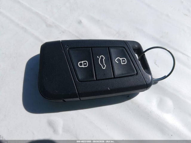 46231800 :رقم المزاد ، 3VWE57BUXKM250553 vin ، 2019 Volkswagen Jetta 1.4t Sel مزاد بيع