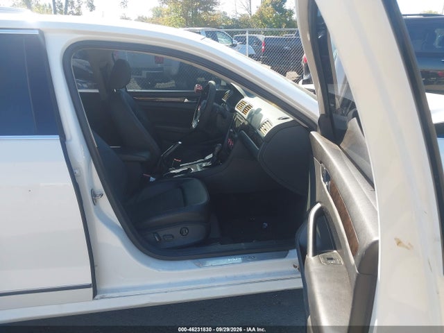 Auction sale of the 2015 Volkswagen Passat 1.8t Sel Premium, vin: 1VWCT7A33FC046402, lot number: 46231830