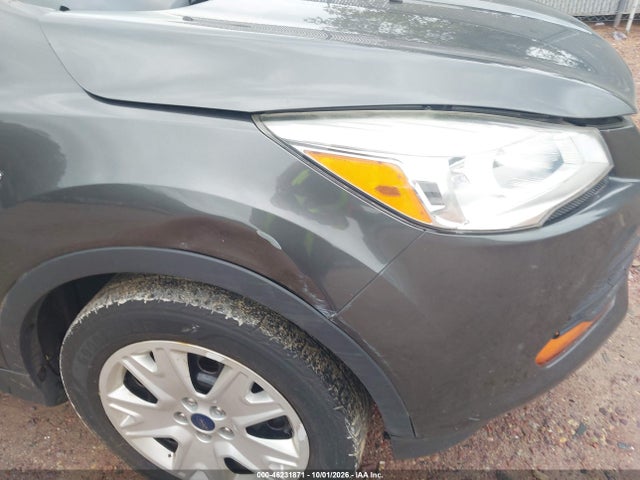 46231871 :رقم المزاد ، 1FMCU0F73GUC52989 vin ، 2016 Ford Escape S مزاد بيع