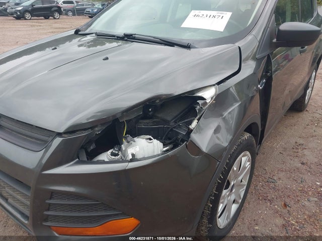 46231871 :رقم المزاد ، 1FMCU0F73GUC52989 vin ، 2016 Ford Escape S مزاد بيع