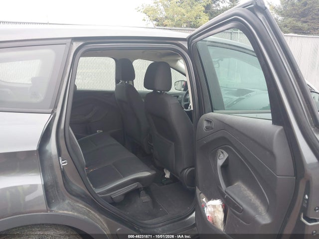 46231871 :رقم المزاد ، 1FMCU0F73GUC52989 vin ، 2016 Ford Escape S مزاد بيع