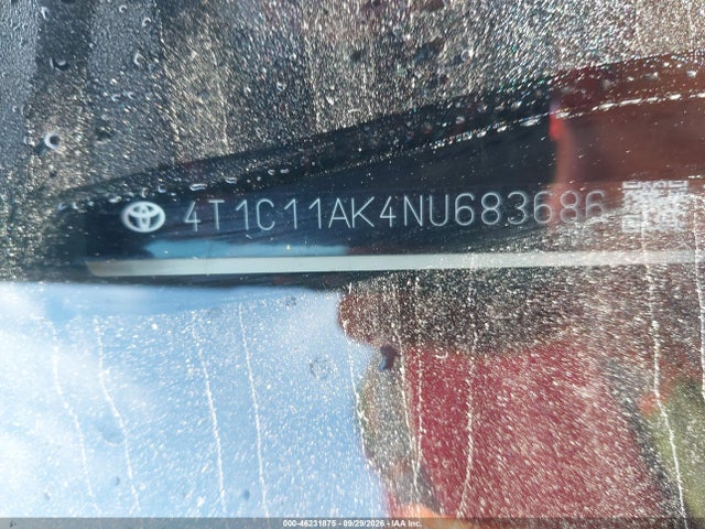 46231875 :رقم المزاد ، 4T1C11AK4NU683686 vin ، 2022 Toyota Camry Le مزاد بيع