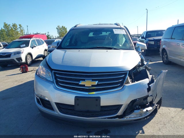 46231913 :رقم المزاد ، 1GNKRHKDXFJ363929 vin ، 2015 Chevrolet Traverse 2lt مزاد بيع