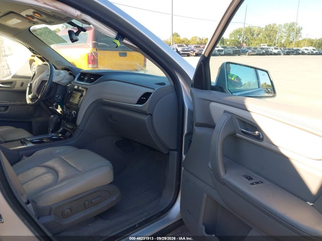 46231913 :رقم المزاد ، 1GNKRHKDXFJ363929 vin ، 2015 Chevrolet Traverse 2lt مزاد بيع