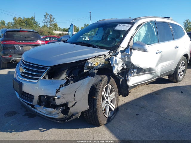 46231913 :رقم المزاد ، 1GNKRHKDXFJ363929 vin ، 2015 Chevrolet Traverse 2lt مزاد بيع
