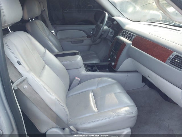 Aukcja sprzedaży 2011 Chevrolet Tahoe Lt, vin: 1GNSCBE01BR105690, numer aukcji: 46232042